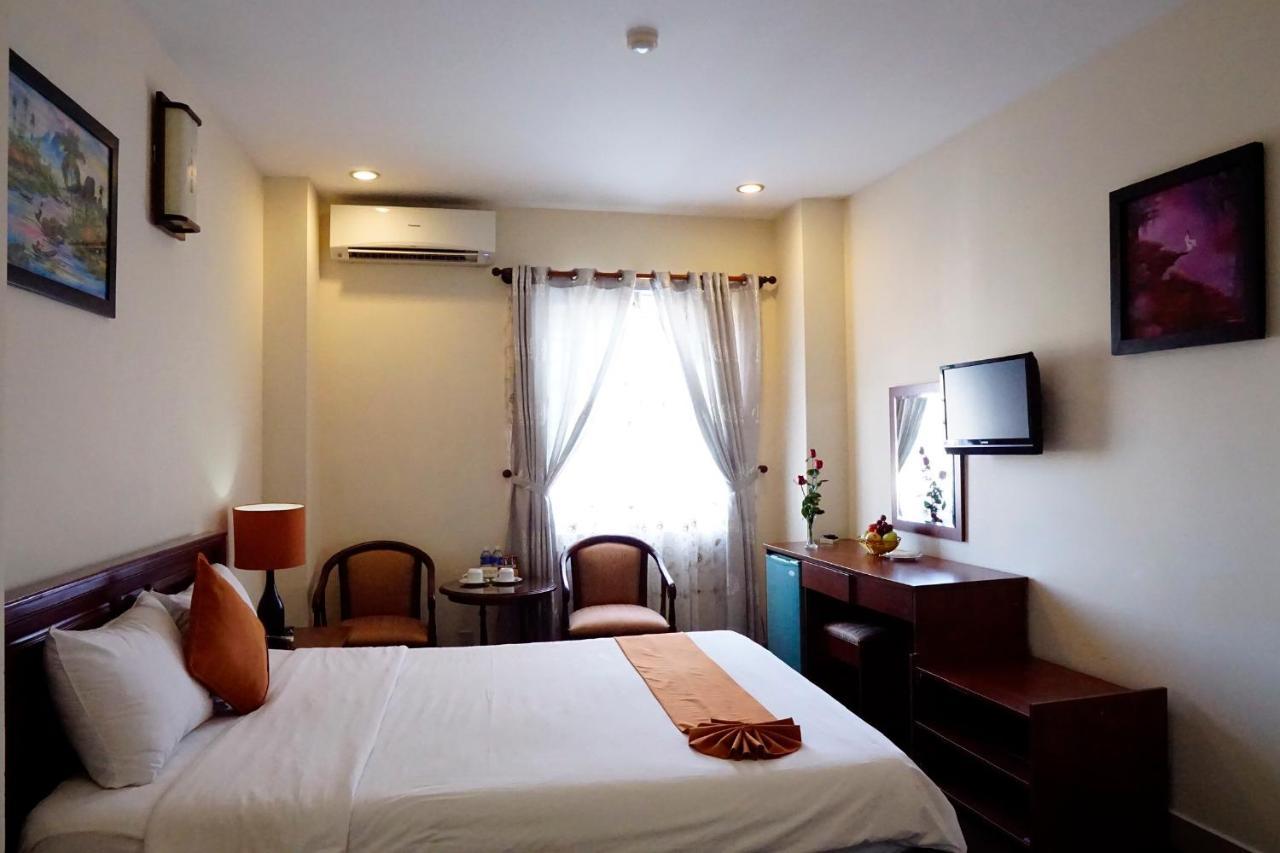 Golden Star Hotel Hue Eksteriør bilde