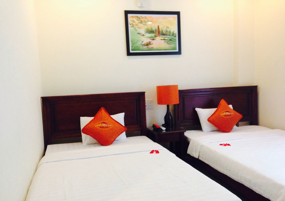 Golden Star Hotel Hue Eksteriør bilde
